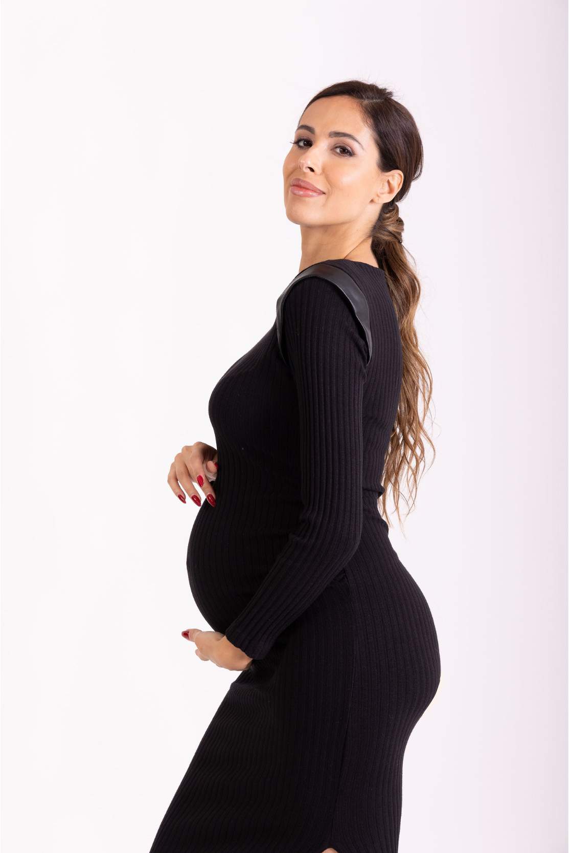 Slim-fit Ribbed Knit Maternity Dress
