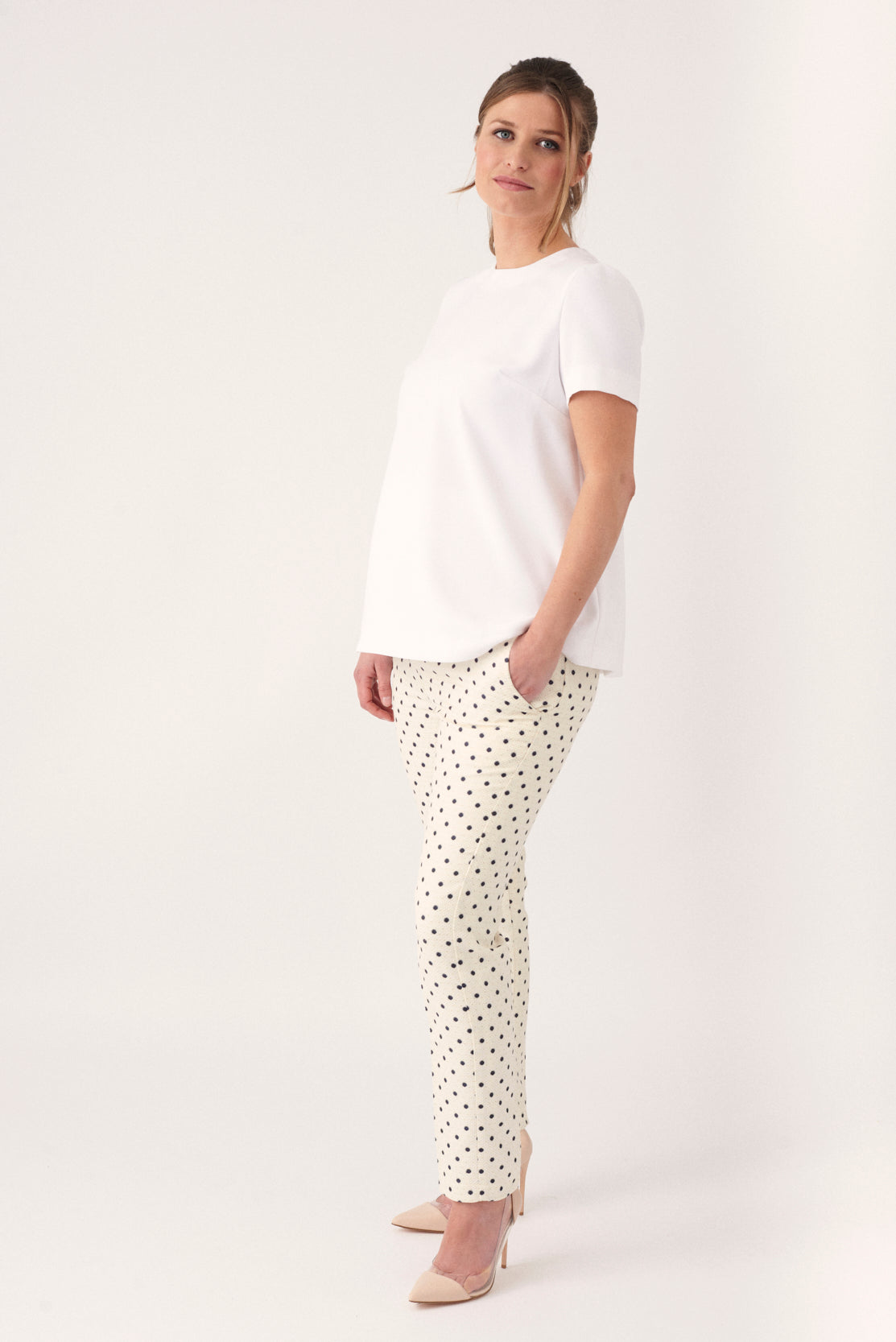 Stylish trousers for pregnant women in Ukraine. Buy maternity trousers.  Prices from Dianora.